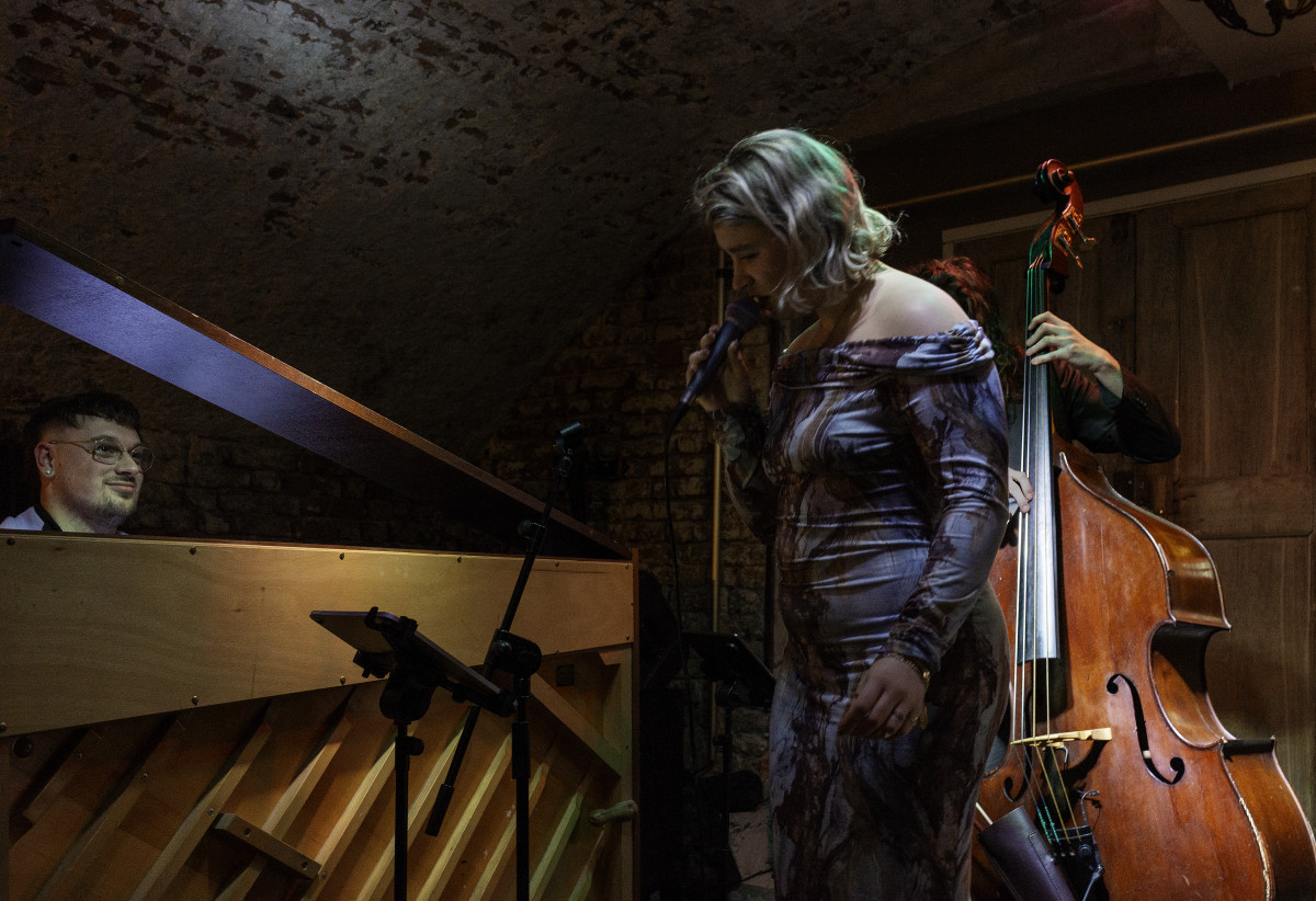 06-02-2025 - Igor Herstel Trio ft. Carolina Brusse