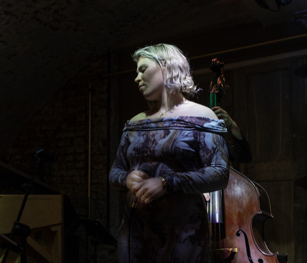 06-02-2025 - Igor Herstel Trio ft. Carolina Brusse