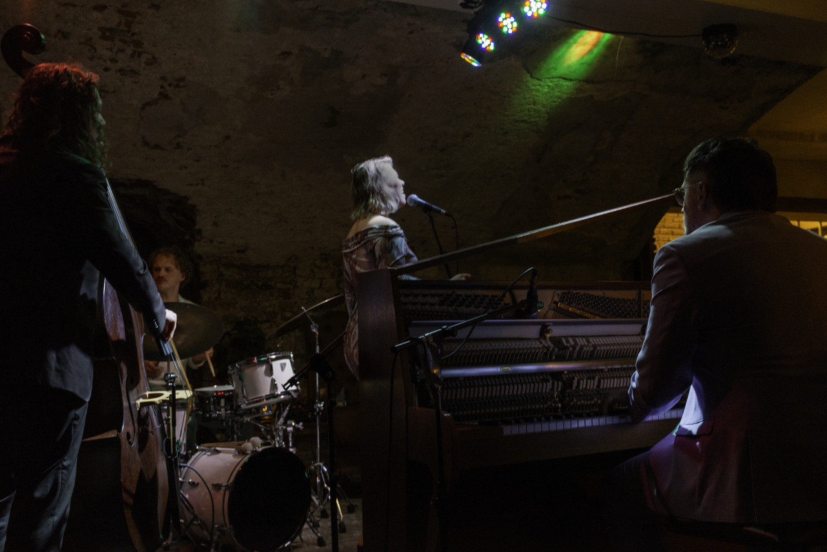 06-02-2025 - Igor Herstel Trio ft. Carolina Brusse