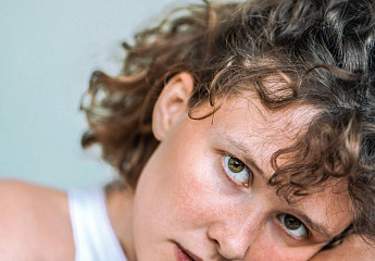 Sara Bax - Singer Songwriter Sara Bax