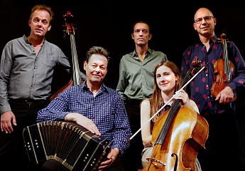 Bach in Buenos Aires (Klassiek en Tango ) Carel Kraayenhof 4tet ft. celliste Nuala Mckenna Carel Kraayenhof 4tet ft. Nuala Mc.Kenna